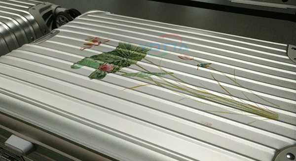 UV personalized luggage printing